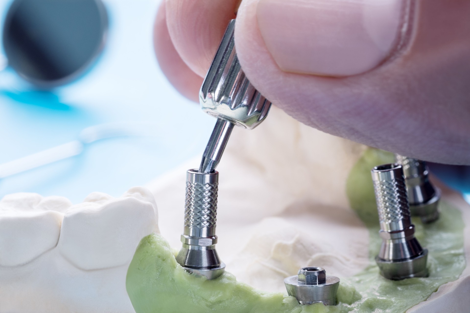 Dental implant temporary abutment